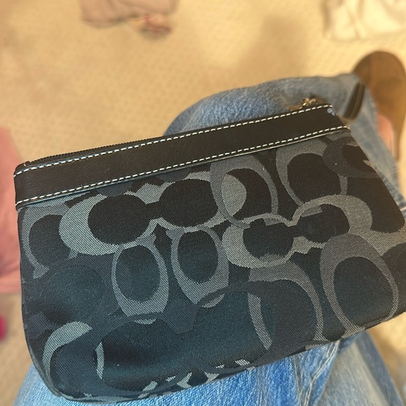 Coach wristlet - Picture 2 of 3